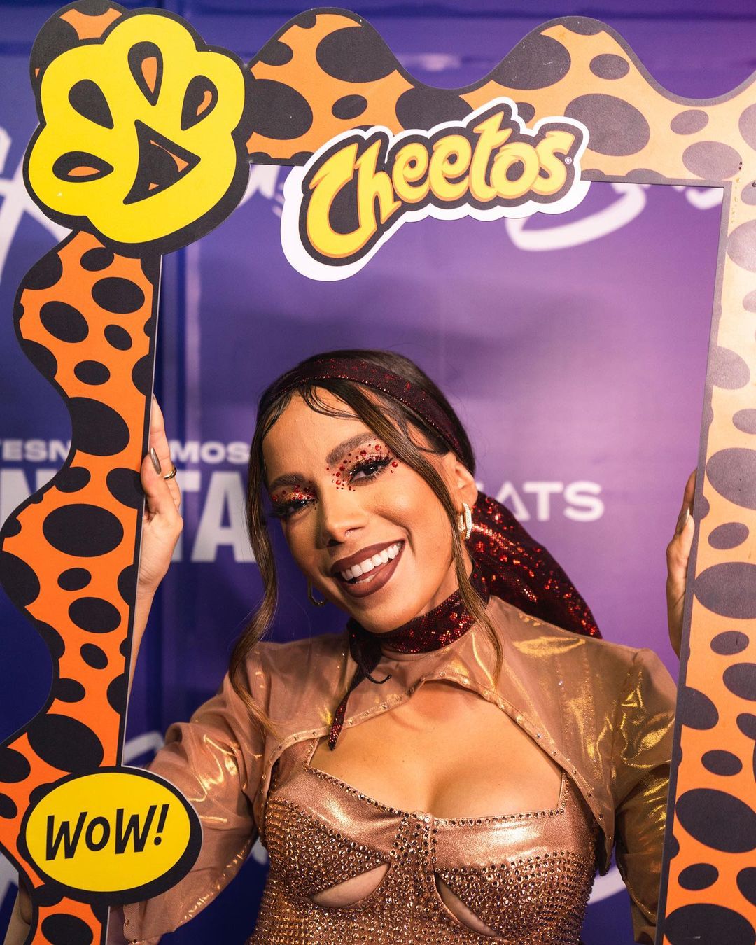 Cheetos nos Ensaios de Anitta